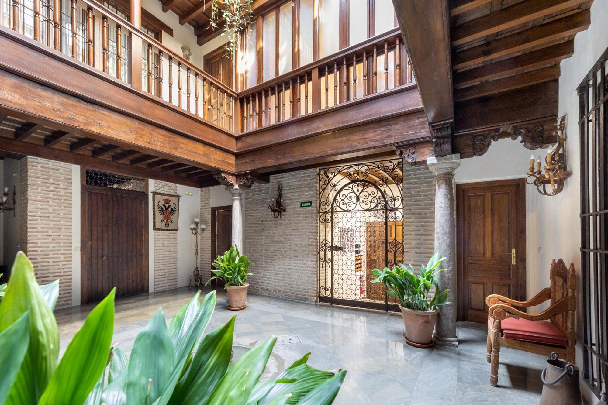 Apartamentos En Pleno Centro, Aljibe Rodrigo Del Campo 2C Granada Bagian luar foto