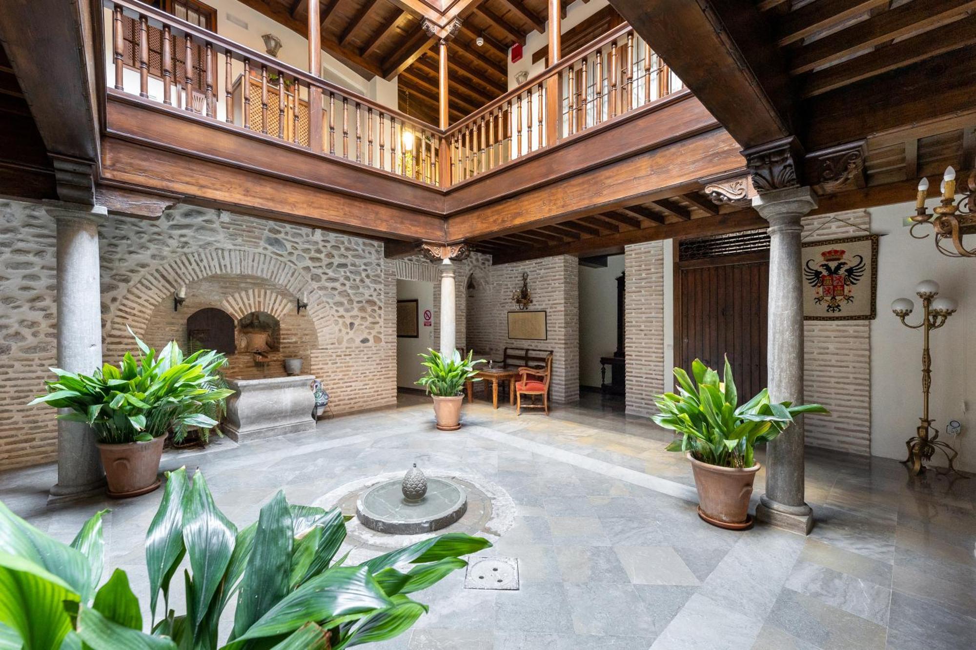 Apartamentos En Pleno Centro, Aljibe Rodrigo Del Campo 2C Granada Bagian luar foto